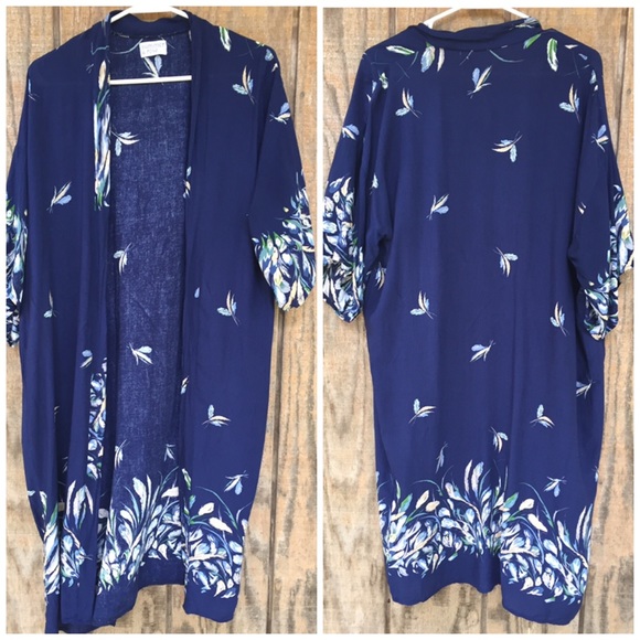 summer & rose Tops - Summer & Rose Blue Feather Kimono Robe